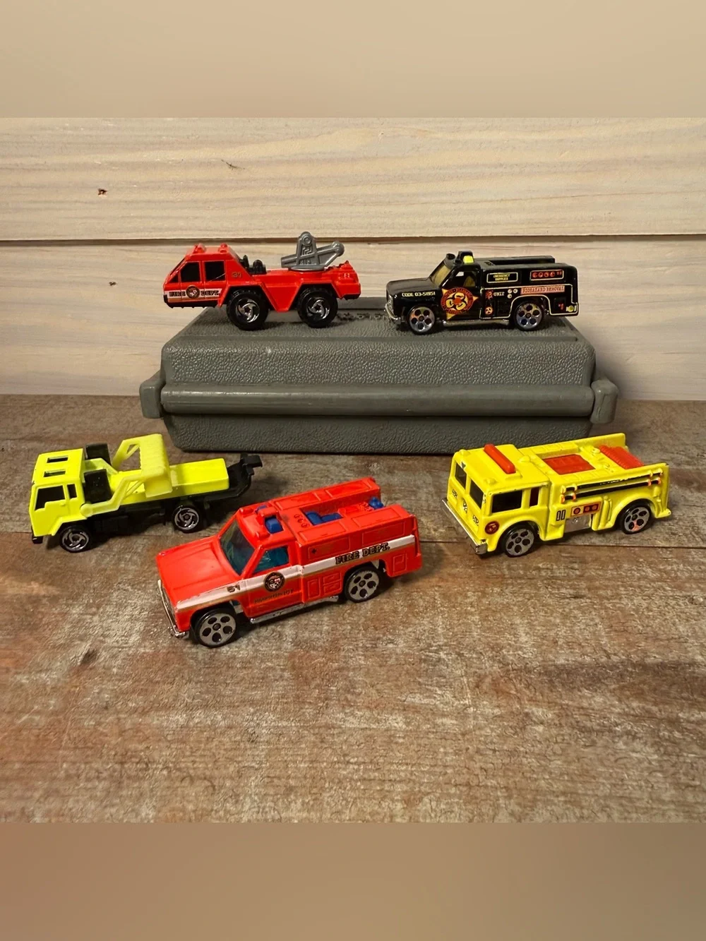 Vintage Hot Wheels Fire trucks 1974 1988 1991 Lot Of 5